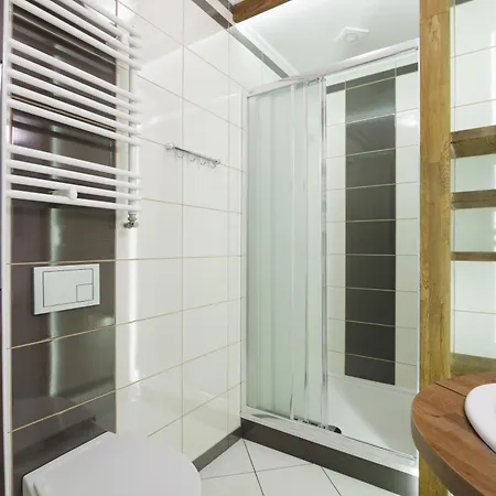 Bed & Breakfast Tadeusz I W Darlowku 3*